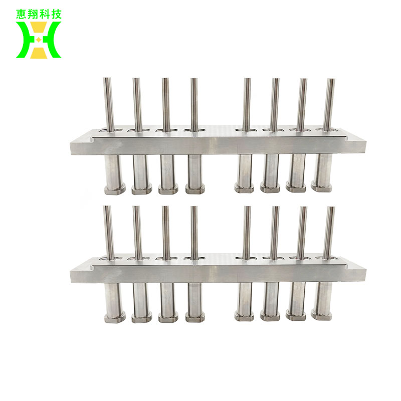 塑料模具中司筒和顶针的区别(图1)