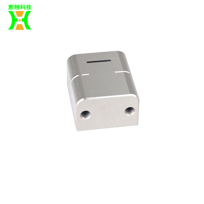 精密模具乐鱼平台-乐鱼(中国)一站式服务平台
在电子制造业的应用与发展(图2)